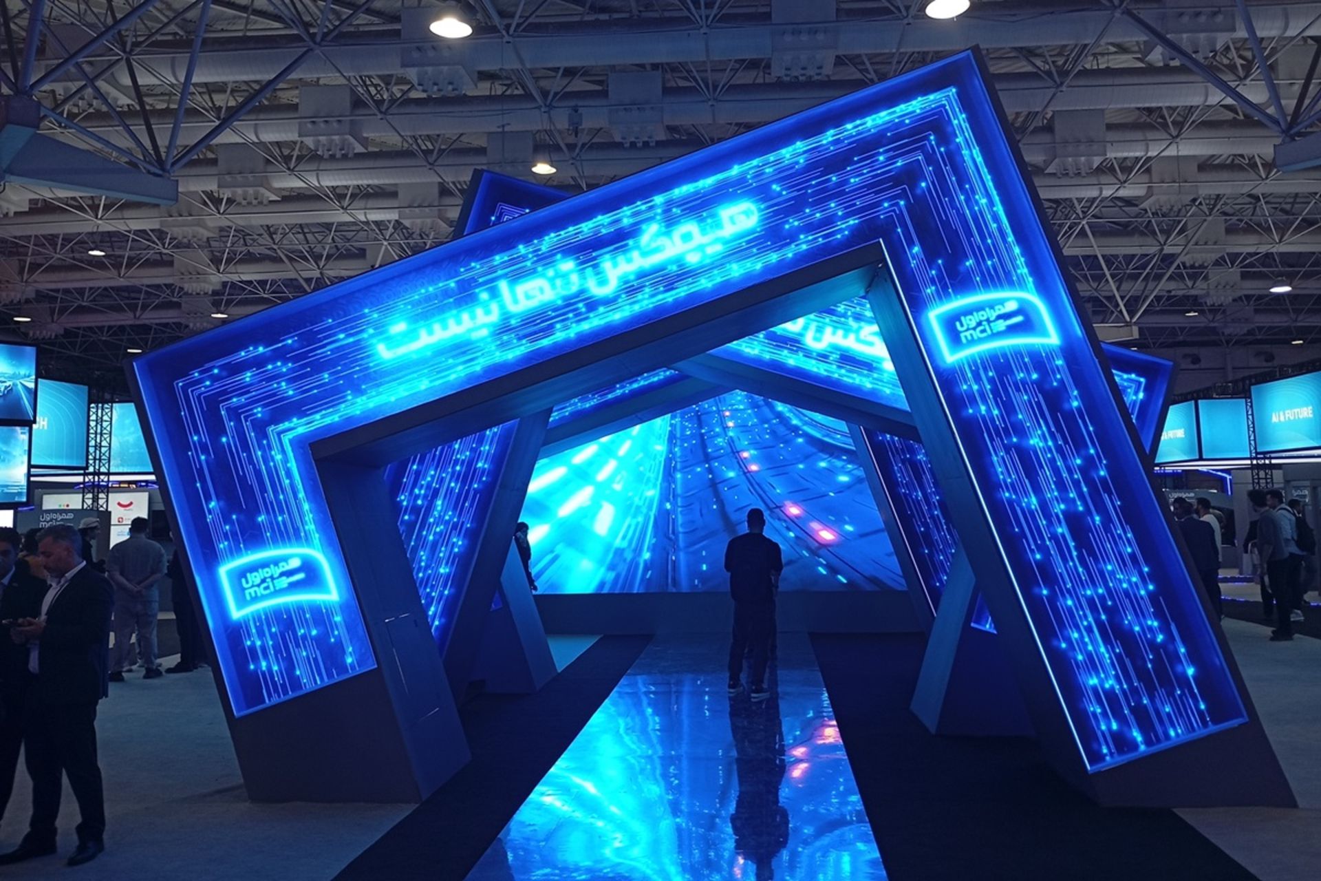 همراه اول در الکامپ: برای عرضه eSIM فقط منتظر مجوزهای داخلی هستیم